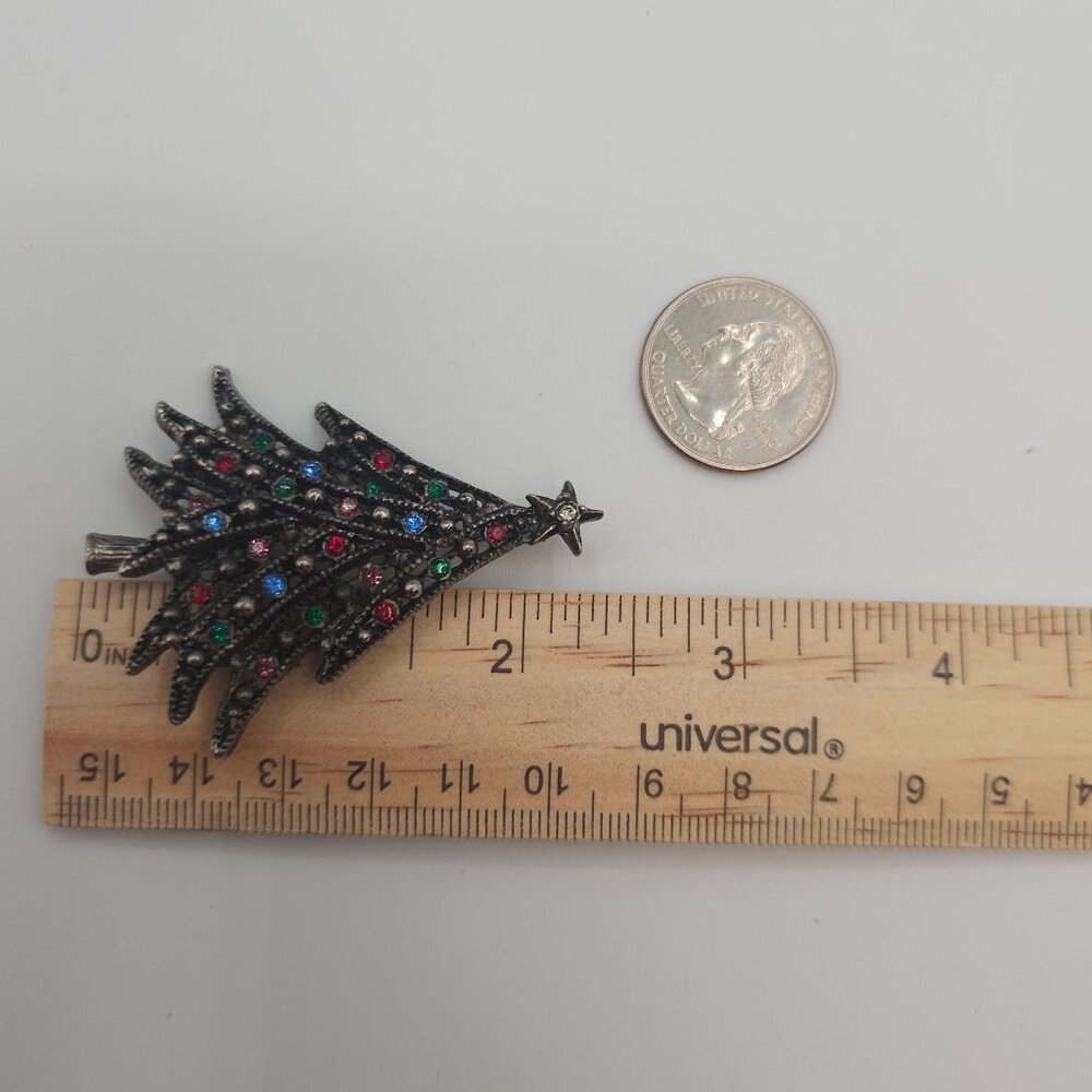 VTG Christmas Brooch 2PC Set Dark Silver Tone Red Green Tree Wreath Holiday Joy - Picture 2 of 16
